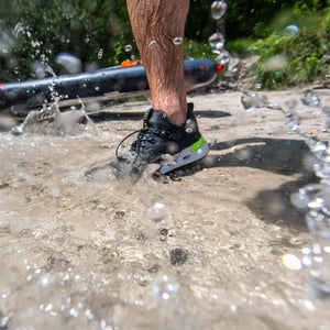 Discover Sneaker Black