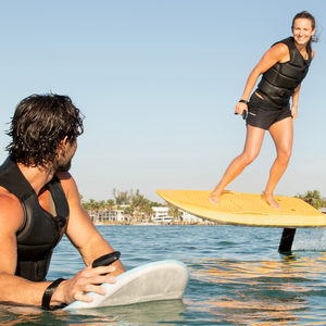 3 personen op een Fliteboard