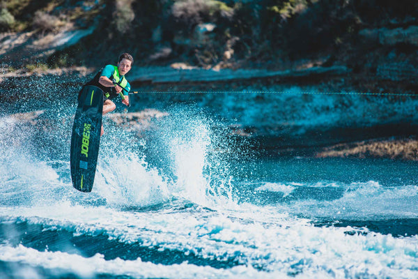 Wakeboard actiefoto van Wave and Wheels